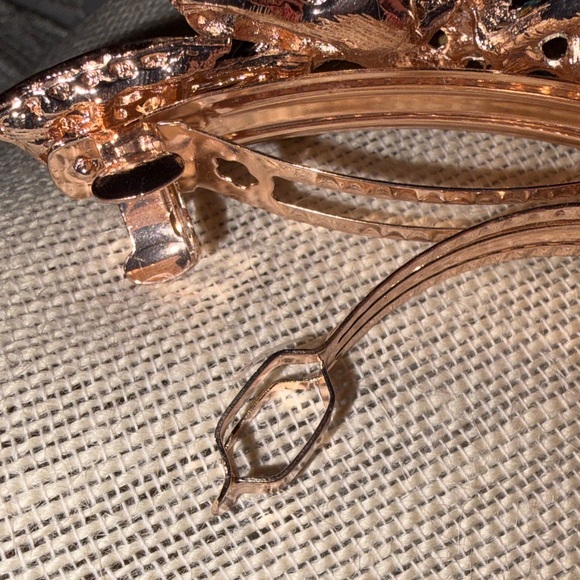 Sparkling Teal Crystal Hair Clip - Picture 7 of 9